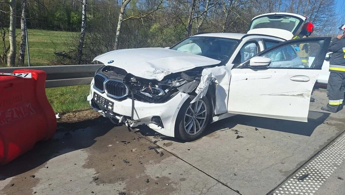 Wypadek na S8. Droga całkowicie zablokowana, wyznaczono objazdy