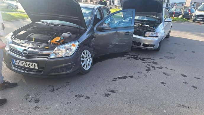 Kolizja na skrzyżowaniu Daniłowskiego i Szkolnej w Piotrkowie 