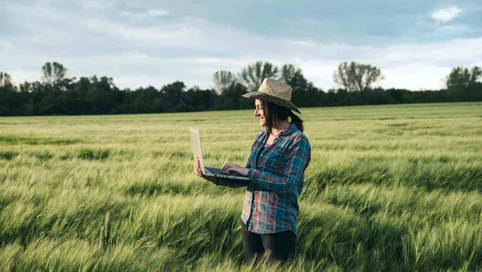 Pogodowa ruletka w rolnictwie: jak Warta odpowiada na rosnące ryzyka sezonu 2026?