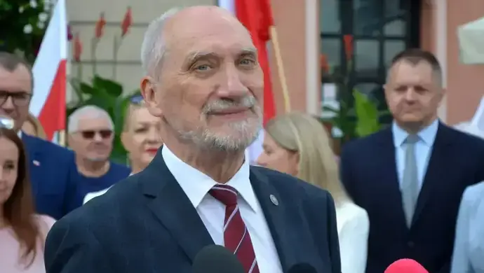 Sejm uchylił immunitet posłowi Ziemi Piotrkowskiej A. Macierewiczowi ws. jego słów o kierownictwie SKW