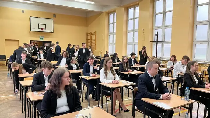 Matura/ Egzaminy pisemne od 4 do 21 maja, a ustne od 7 do 30 maja