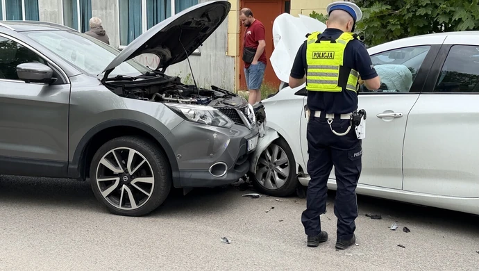 Czołówka w Moszczenicy. Jedna osoba trafiła do szpitala