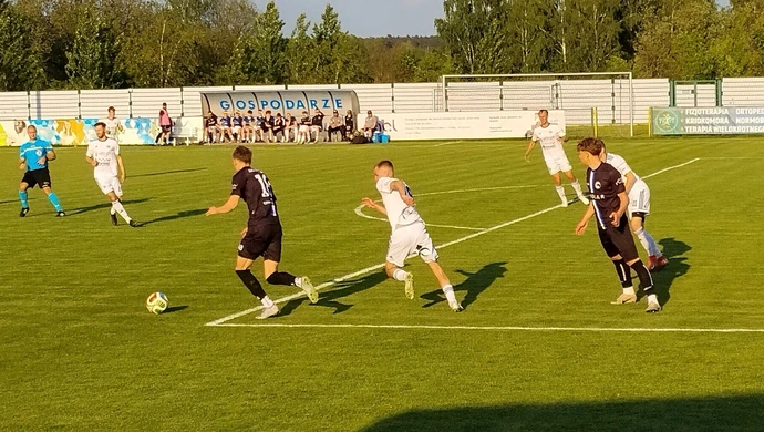 Wysoka porażka Polonii, remis Concordii