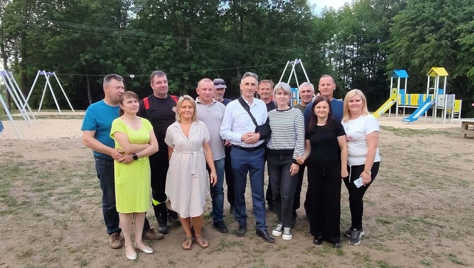 Nowy plac zabaw otwarty w Siucicach-Kolonii. Dzień Dziecka pełen atrakcji
