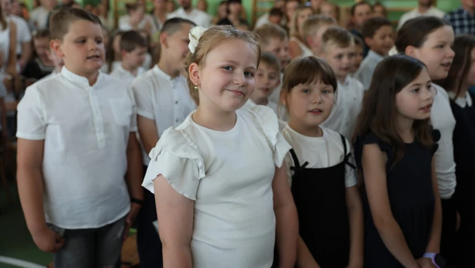 Uczniowie SP nr 10 w Piotrkowie Trybunalskim zakończyli rok szkolny