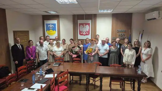 Jednogłośne wotum zaufania i absolutorium dla wójt gminy Łęki Szlacheckie