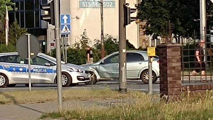 1500 zł mandatu i 10 punktów karnych po zderzeniu na skrzyżowaniu w Piotrkowie