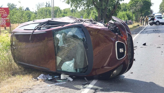 Poważny wypadek na drodze Piotrkow Sulejów. DK12 zablokowana