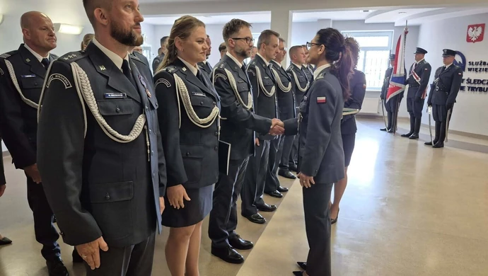 Awanse i odznaczenia z okazji Święta Służby Więziennej w Areszcie Śledczym w Piotrkowie Trybunalskim