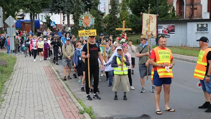 Pielgrzymi z Gorzkowic wyruszyli na Jasną Górę