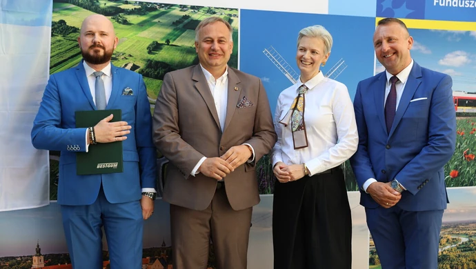 73 mln zł dla dużych firm. Nowe wsparcie także dla przedsiębiorców z Piotrkowa i powiatu piotrkowskiego