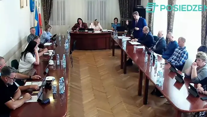 Mieszkańcy protestują przeciwko planowanej budowie chlewni. Wójt zapowiada spotkanie i dalszą analizę sprawy