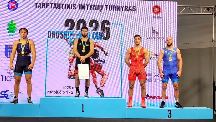 Mateusz „Bam Bam” Bernatek z brązem na Litwie. Kolejny sukces utytułowanego zapaśnika AKS Piotrków