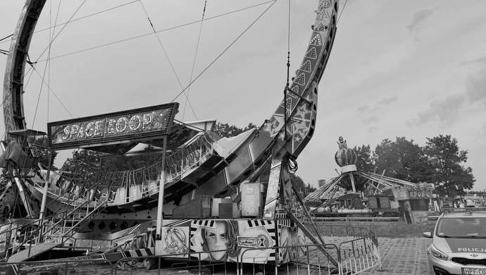 Tragiczny finał upadku z karuzeli na Dniach Sulejowa. Nie żyje 25-latek