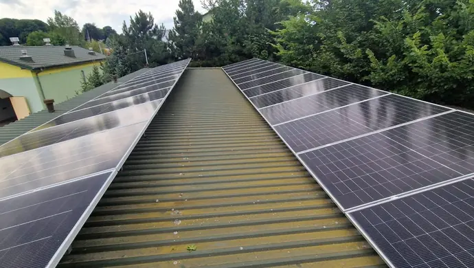 Gmina Grabica stawia na zieloną energię. Oczyszczalnia ścieków ma własną fotowoltaikę