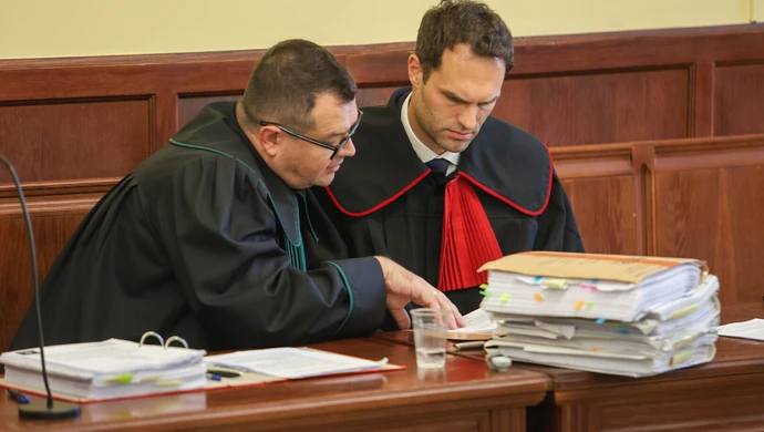 8 lat więzienia i  ponad 2 miliony złotych dla rodzin. Tego chce prokuratura dla Sebastiana M.