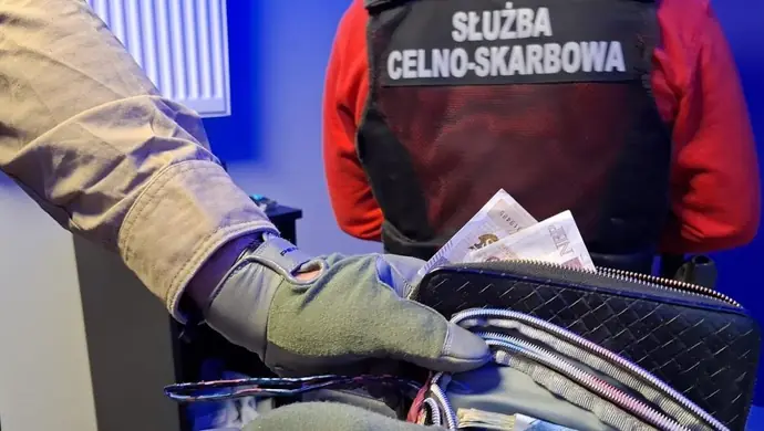 Potężna akcja KAS i policji w Łódzkiem. 58 osób zatrzymanych. Zobacz film