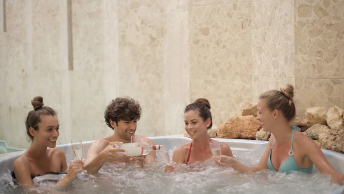 Czym różni się jacuzzi za 2000 zł od jacuzzi za 30 000 zł?