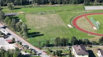 Kamieńsk. Powstanie pełnowymiarowe boisko ze sztuczną nawierzchnią