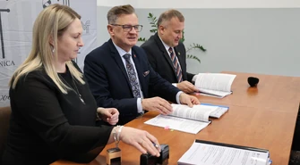 Gmina Moszczenica: ponad milion złotych dofinansowania dla szkół w Srocku, Jarostach i Babach