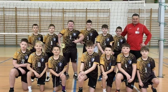 Siatkarskie talenty z powiatu na turnieju chłopców w Wolborzu