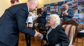 Zofia Biernacka odebrała tytuł „Zasłużony dla Miasta Tomaszowa Mazowieckiego”
