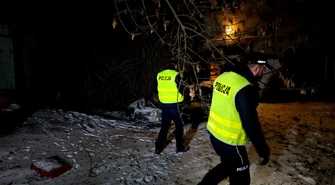 Kolejne osoby uratowane przez wychłodzeniem przez policjantów