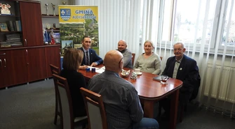 Powstanie nowa świetlica wiejska w Ostrowie. Gmina podpisała umowę na realizację inwestycji