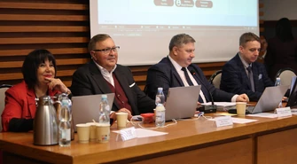 Ile zarabiają nauczyciele w Piotrkowie? XXXI sesja Rady Miasta