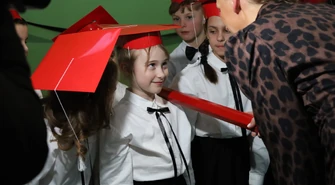 Szkołę zaczęli we wrześniu, ale dopiero w miniony czwartek oficjalnie stali się uczniami. Pierwszaki z SP 10 złożyły uroczyste ślubowanie