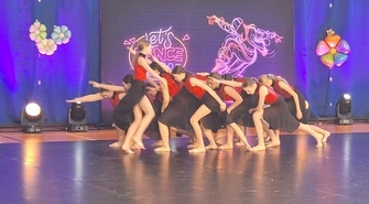  Dwanaście medali dla piotrkowskich „Jaskółek”