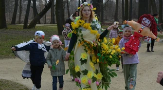 Tak przedszkolaki witały wiosnę w Piotrkowie. To już ich tradycja