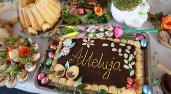 Zachwycające stoły wielkanocne w Witowie. „WielkaMoc” znów  przyciągnęła mieszkańców