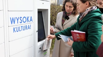 Piotrków otwiera drzwi do czytania dzięki książkomatom