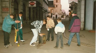Zapomniane zwyczaje Wielkanocy w regionie piotrkowskim. Kogut, „suche” i strzały z karbidu