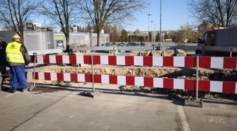 Awaria przy ul. Dmowskiego usunięta – ciepło wraca do domów