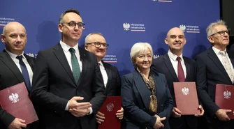 Miliony na drogi w łódzkim. Podpisano umowy