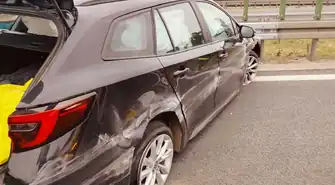 Toyota uderzyła w bariery na S8. 35-latek zasnął za kierownicą?