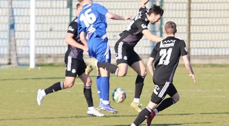 Polonia Piotrków grała na trudnym terenie w Niewiadowie. Sprawdź wynik