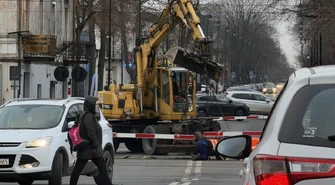 Piotrków Trybunalski: zamknięcie przejazdu kolejowego na ul. Słowackiego od 22 do 24 kwietnia. Utrudnienia, objazdy i zmiany w ruchu