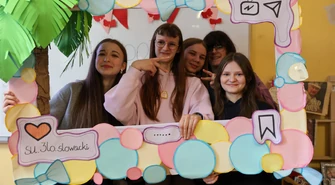 Tłumy ósmoklasistów odwiedziły III LO im. Słowackiego w Piotrkowie na Dniach Otwartych. Co przygotowano?