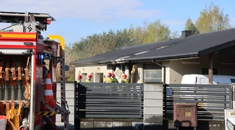 Ogień strawił garaż przy Zalesickiej - duże straty