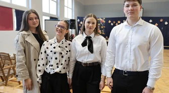 Ostatni dzwonek i… powrót za kilka dni. Maturzyści II LO zakończyli rok szkolny
