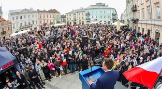 Sławomir Mentzen znowu w Piotrkowie. Na Rynku będzie Q&A, grill i polityka bez garnituru