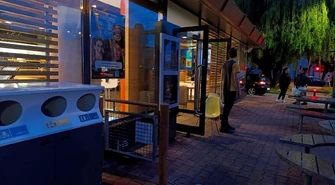 Nastolatek rozpylił gaz pieprzowy w McDonaldzie. 14-latek po pościgu został zatrzymany