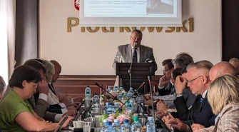 Szpital przy ul. Roosevelta w Piotrkowie. Powiat nie może sprzedać budynku
