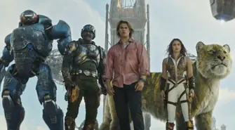 Repertuar kina Helios Piotrków Trybunalski. Premiery: Straszny Film, Władcy wszechświata i Dzień Objawienia