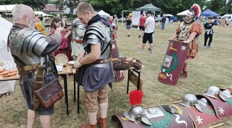 Pięć godzin podróży przez wieki. XIII Piknik Historyczny w Akademii Piotrkowskiej