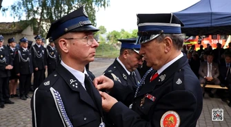 Jubileusz 70-lecia OSP Barkowice Mokre. Nowy wóz, odznaczenia i uroczysta defilada