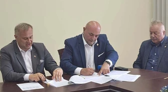 Powiat piotrkowski z dofinansowaniem na drogę Mierzyn–Antonielów i projekty w sołectwach gmin Rozprza oraz Wola Krzysztoporska